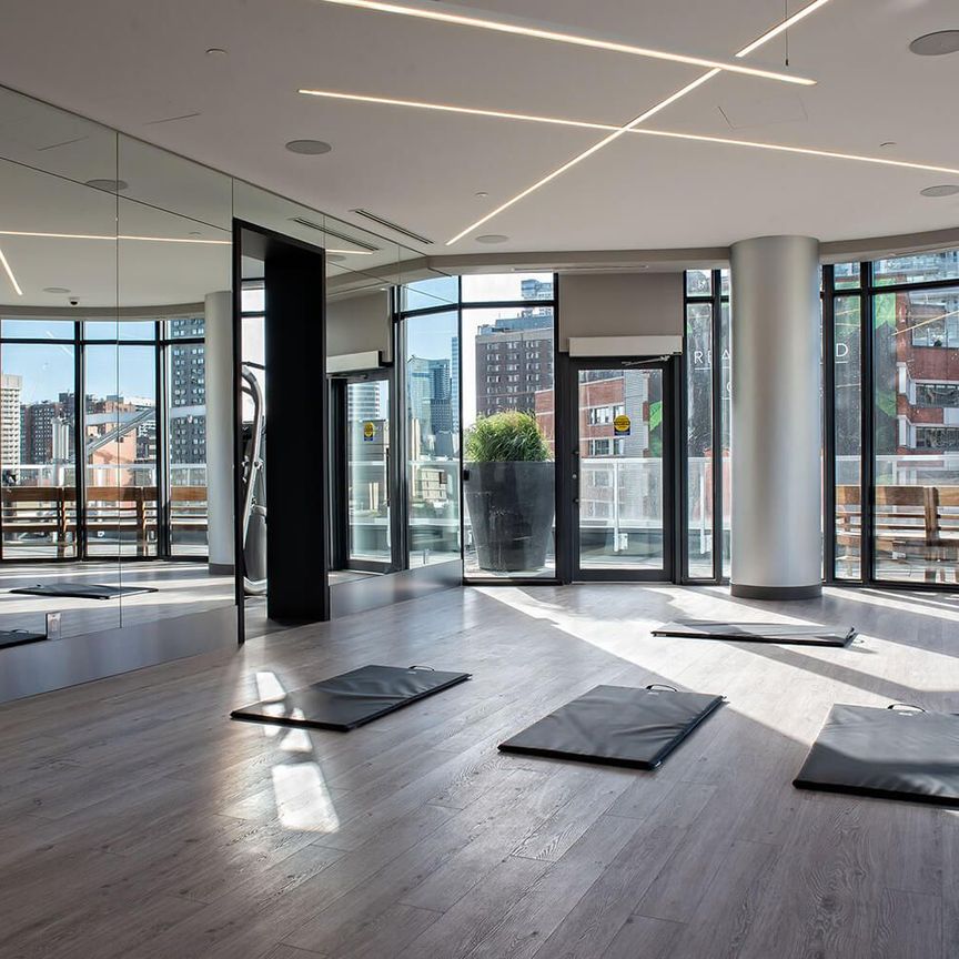 For Lease - 403 Church Street Unit# 3405, Toronto, Ontario - Photo 1