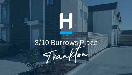 Upmarket Furnished One Bedroom Townhouse - Photo 3