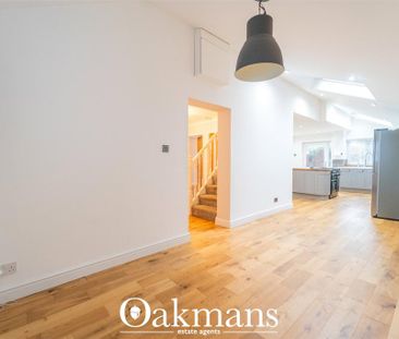 4 bedroom semi-detached house to rent - Photo 3