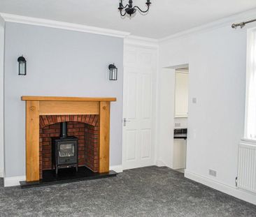 2 bed upper flat to rent in NE22 - Photo 6