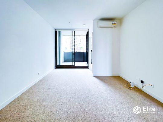 Unfurnished 2 Bedroom Apartment in Caulfield North - Photo 1