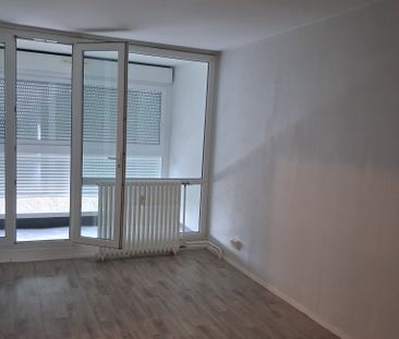 Location - Appartement T4 - 69 m² - Villers-le-Lac - Photo 2