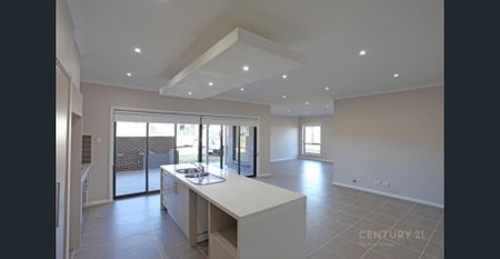 Modern Family Home - Photo 4