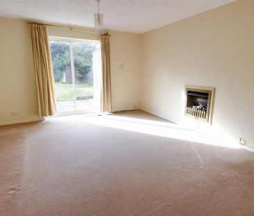 3 bedroom semi-detached house to rent - Photo 2