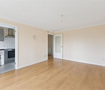 2 bedroom maisonette to rent - Photo 3