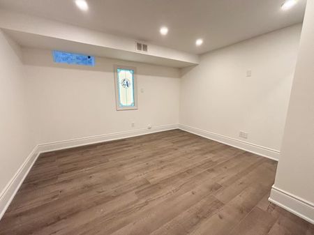 For Lease - 95 Inverness Way Unit# Lower, Bradford West Gwillimbury, Ontario - Photo 5