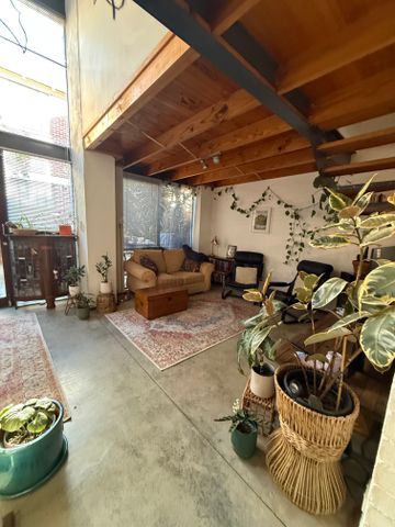 East Perth - Photo 2