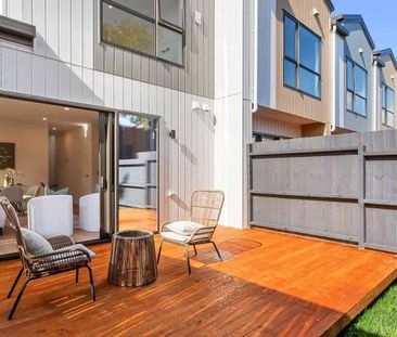 Pakuranga Heights - Nearly New 3Beds - Photo 2