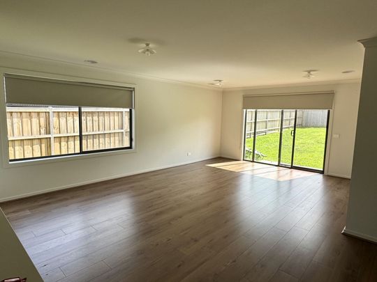 Four Bedroom Near New Property - Photo 1
