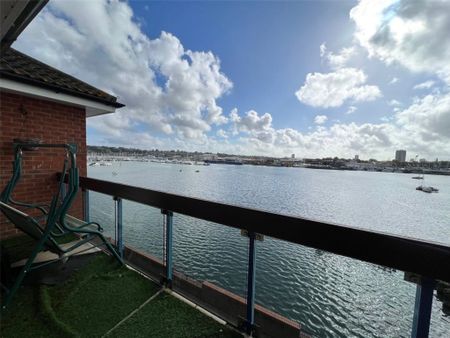 2 Bedroom Flat / Apartment - Quayside Road, Southampton - Photo 3