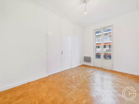Location Appartement 3 pièces 50m² NICE 06000 - Photo 3