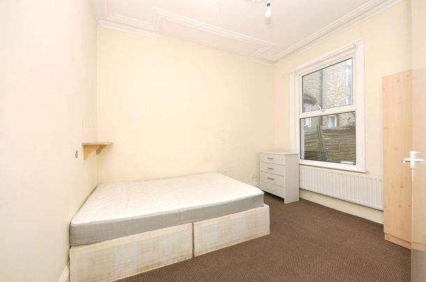 4 bedroom terraced house to rent - Photo 1