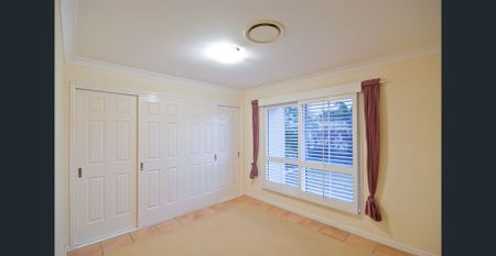 Elegant Waterfront Living in the Heart of Robina Island Long Term Lease - Photo 5