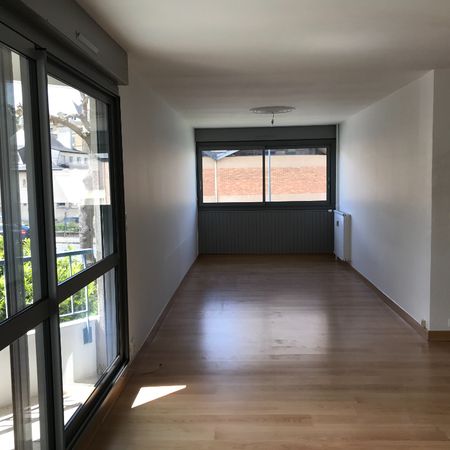 Location Appartement 5 pièces 97m² RENNES 35000 - Photo 3