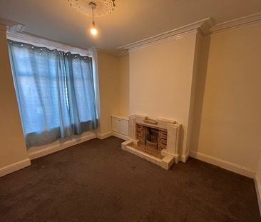 2 bedroom house to rent Gidlow Lane, Wigan, WN6 - Photo 4
