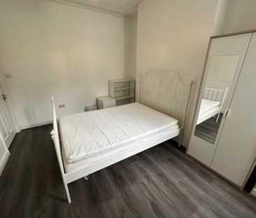 Room in a Shared House, Pembroke Street, M6 - Photo 2