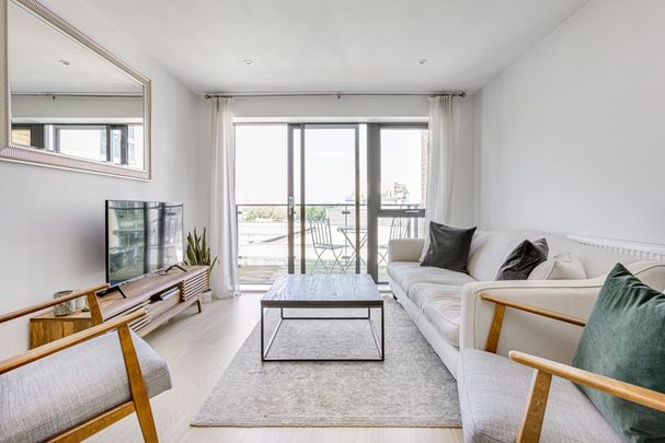 2 Bed Flat, Knightley Walk, SW18 - Photo 1