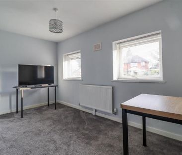 2 bedroom semi-detached house to rent - Photo 5