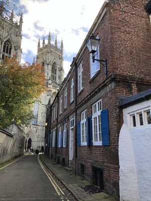 2 Bedroom Terraced property in York City Centre - Photo 1