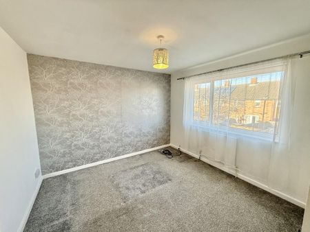 3 bedroom semi-detached house to rent - Photo 3