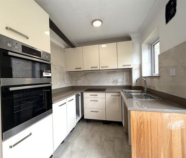 2 bedroom terraced house to rent - Photo 2