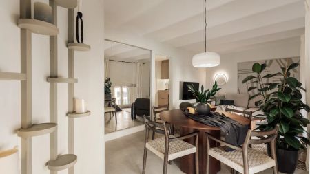 2-bedroom apartment for rent in El Poble Sec, pets allowed - Photo 3