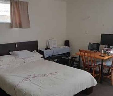 Cozy Bedsit in Waiwhetu - Photo 5