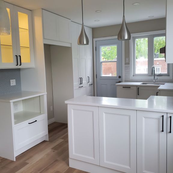 Ahuntsic, 5 1/2 Rénové, Secteur Idéal! - Photo 1