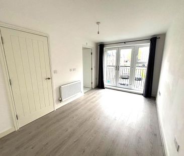 3 bedroom semi-detached house to rent - Photo 2