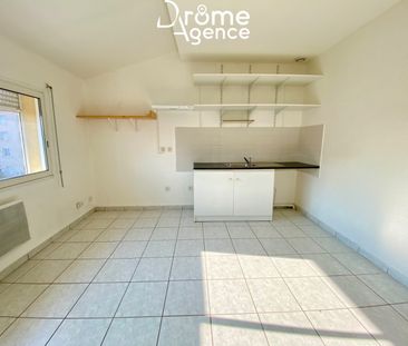 Location Appartement 1 pièce 19m² ST MARCEL LES VALENCE 26320 - Photo 1