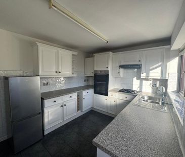 2 bedroom semi-detached house to rent - Photo 6