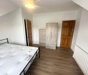 Low Lane (Room 4), Horsforth, Leeds - Photo 6