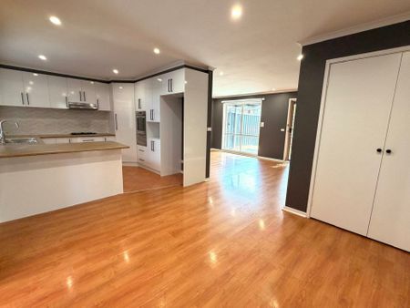 1 Cirrus Close, Hampton Park VIC - Photo 4