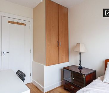 Room for rent in sweet 3-bedroom house, Melrose Park, Dublin - Photo 3