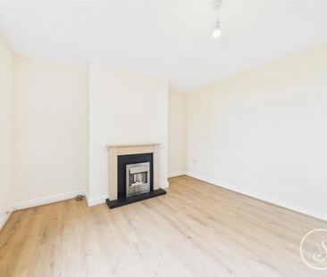 3 bedroom end of terrace house to rent - Photo 1