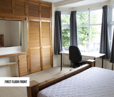 4 bedroom terraced house to rent - Photo 5