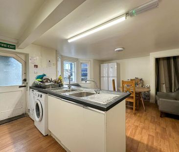 1 bedroom in a house share to rent - Photo 6