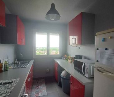 Location Appartement 3 pièces 62m² LA CHAPELLE ST LUC 10600 - Photo 6