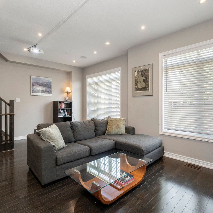 For Lease - 215 Dundas Street Unit# 9, Hamilton, Ontario - Photo 1