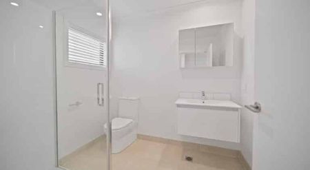 Modern 1 bedroom Townhouse! - Photo 4