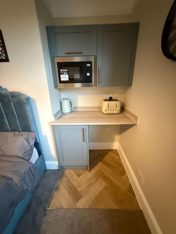 5 bedroom semi-detached house to rent - Photo 5