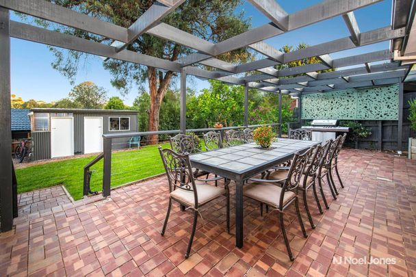 29 Crossman Drive, CROYDON HILLS - Photo 1