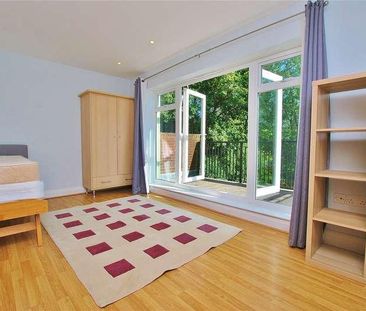 Princess Mary Close, Guildford, Surrey, GU2 - Photo 6