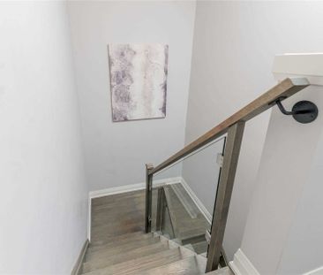 For Lease - 25 Kodiak Terrace, Barrie, Ontario - Photo 2