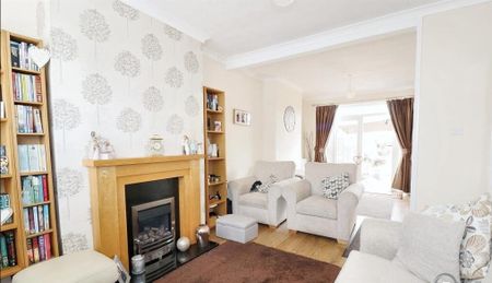 3 Bed Semi-Detached House, Headley Road, LE3 - Photo 2