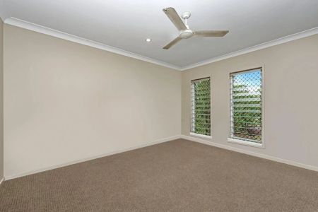 Comfort and Practicality in Burdell - Photo 2
