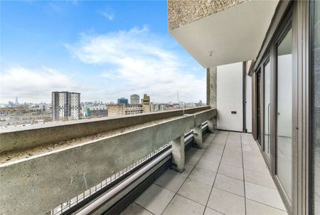 Heritage Unit. Retaining the original style, features and charm, this renovated 4 bedroom apartment to rent in the highly anticipated Balfron Tower. - Photo 3