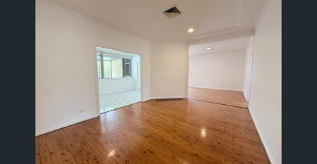 Conveniently located family home - Photo 4