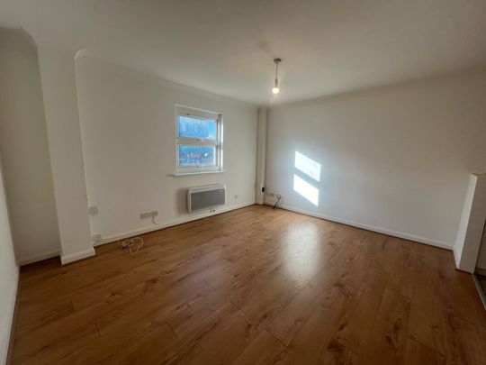 High Street, Yiewsley, West Drayton, UB7 7DP - Photo 1