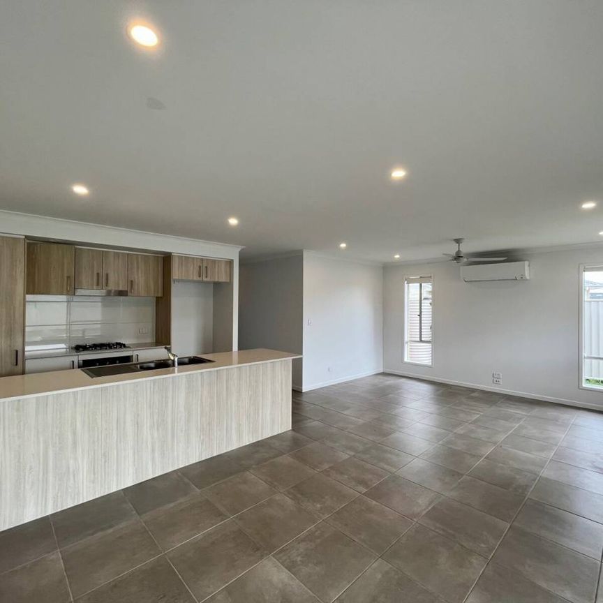 MODERN DUPLEX IN KOOLHAN - Photo 1